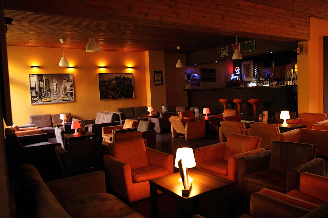 Klubokawiarnia (muzyka klubowa) Apartment Mazury Sport Club