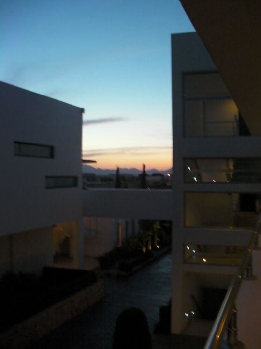  Sonnenuntergang vor der Zimmertüre TUI BLUE Palazzo del Mare