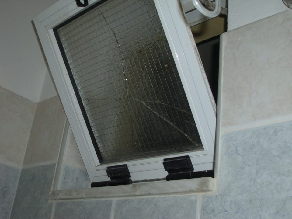 Zimmer NR.2 Fenster im Bad ananea Kos