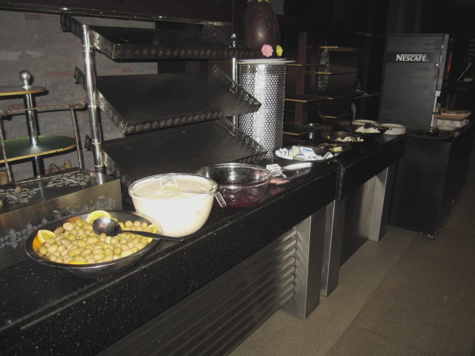 Überblick über das Earlybirdbuffet Limak Lara Deluxe Hotel & Resort