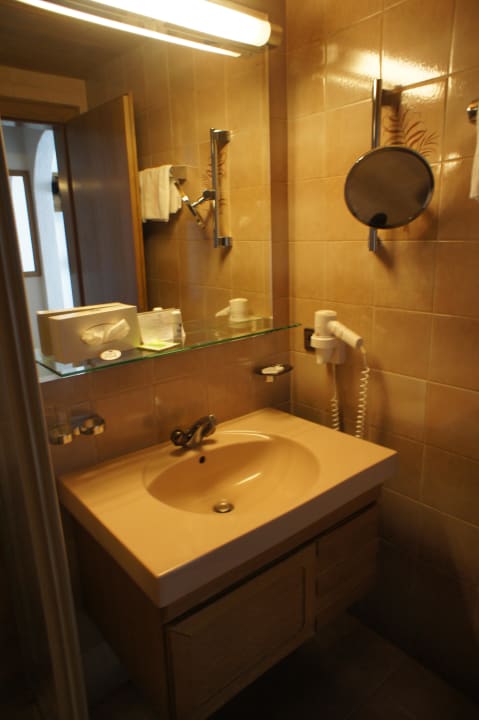 Bad & WC vom Einzelzimmer 204 im Alpenhotel Tirol Alpenhotel Tirol