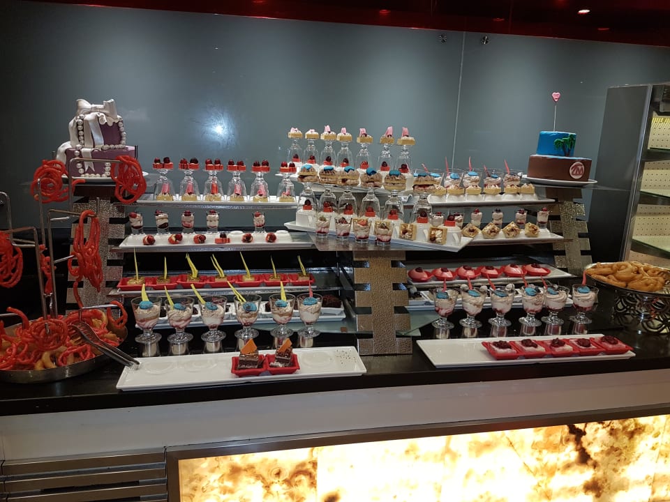 Gastro Limak Lara Deluxe Hotel & Resort