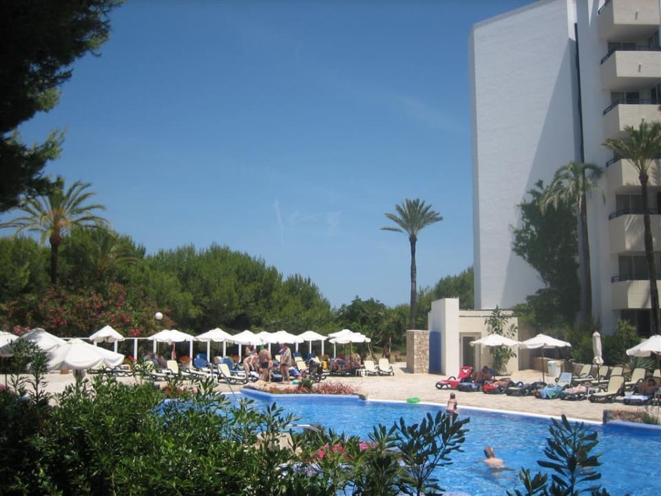 2. Pool hinter dem Haus  Hipotels Bahia Grande