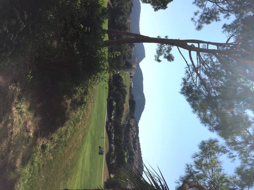 Ausblick aus dem Doppelzimmer auf den Golfplatz Steigenberger Hotel & Resort Camp de Mar