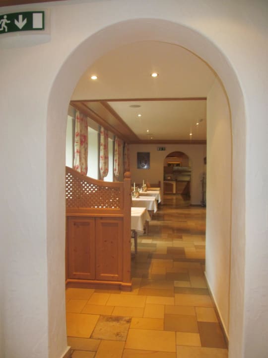 Zugang zum Restaurant Hotel Pass Thurn