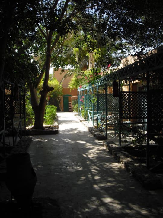 Durchgang zum D-Block Giftun Azur Resort