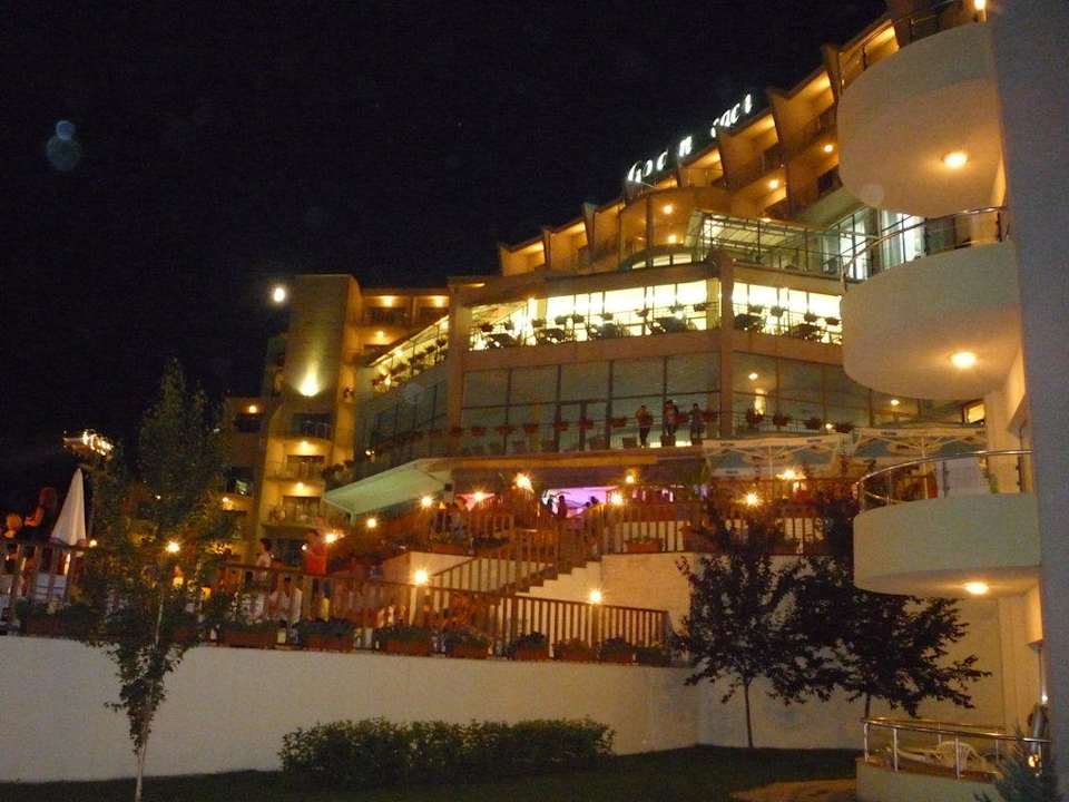 Park Hotel Golden Beach nocą Park Hotel Golden Beach