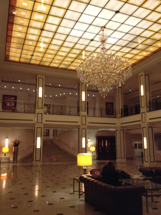 Imposant JW Marriott Hotel Berlin