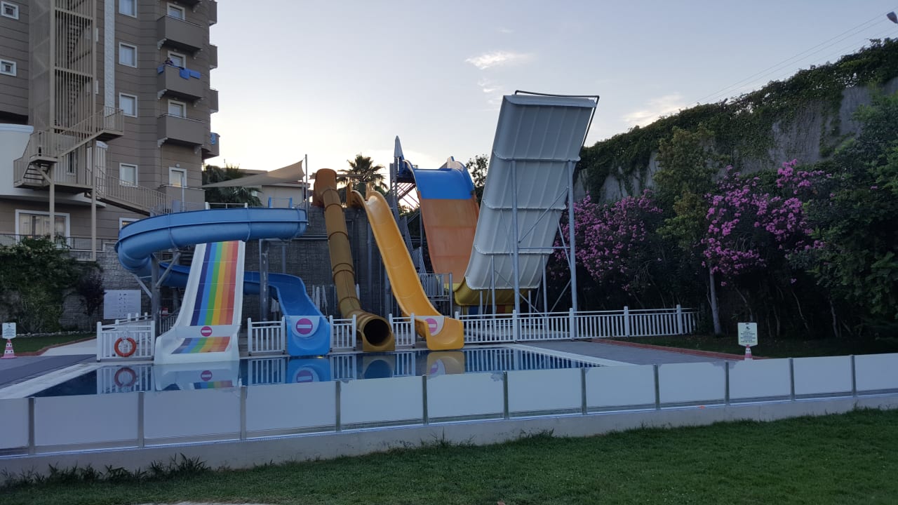 Pool Side Mare Resort & Spa