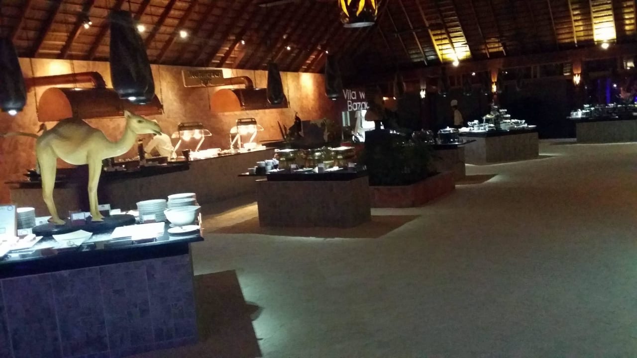 Buffet Vilamendhoo Island Resort & Spa