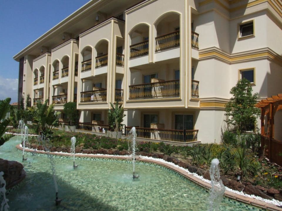 Wasser, Wasser, Wasser Diamond Excellence Resort & Spa