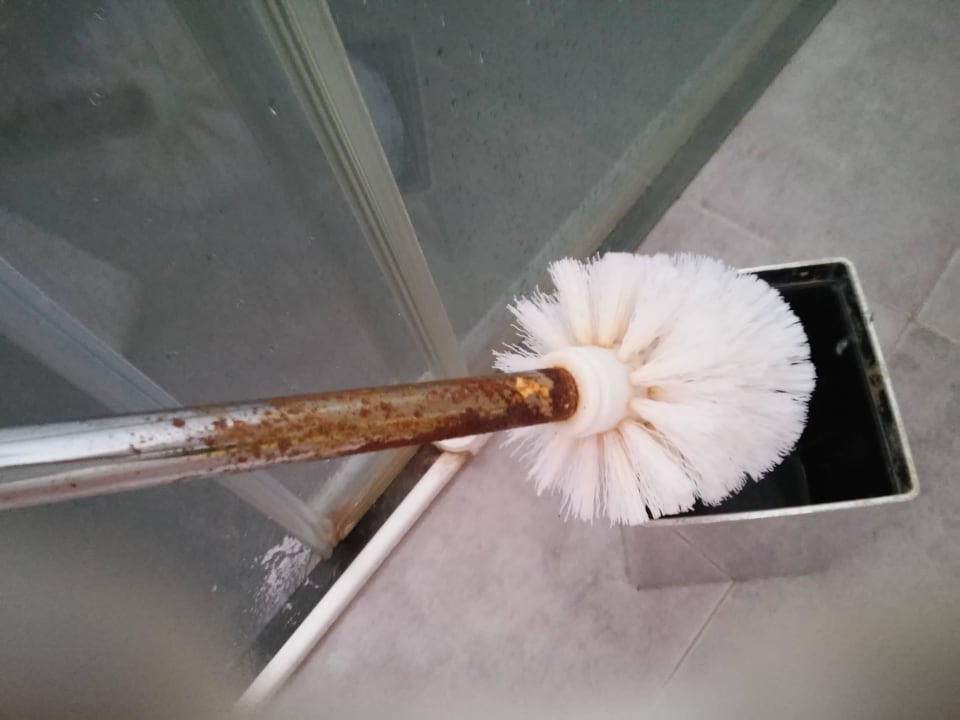 Klobürste im oberen Bad Ferienwohnung Carrer de les Aguiles