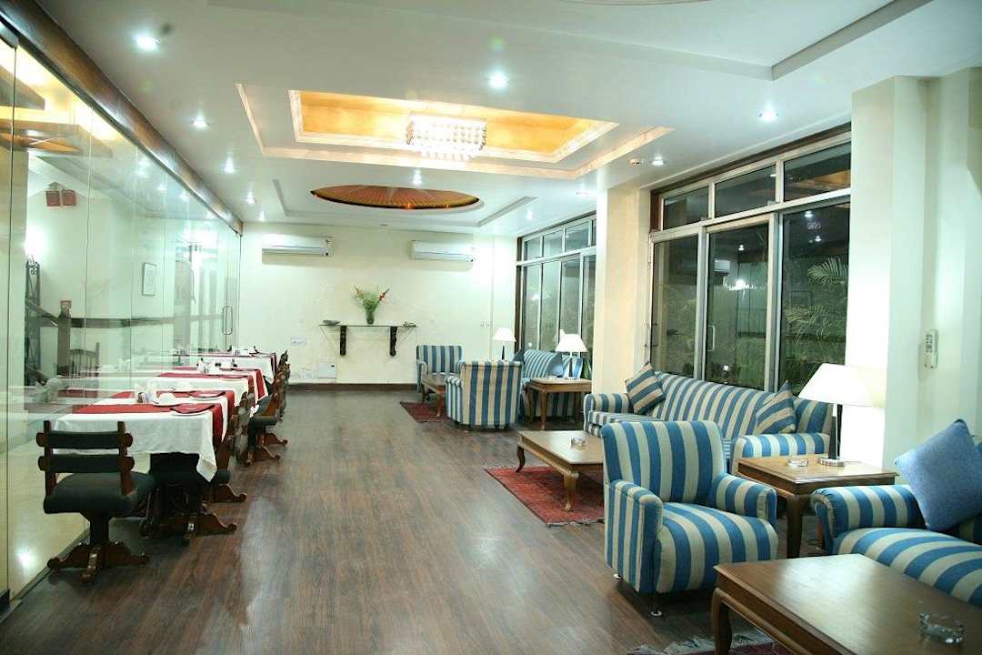 Lobby The Royal Residency Hotel