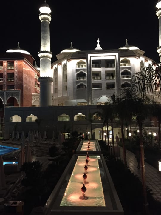 Außenansicht Royal Taj Mahal Hotel