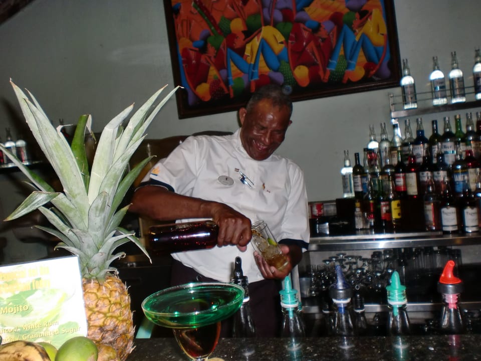 Er hat seine Bar im Griff! Punta Cana Princess All Suites Resort & Spa