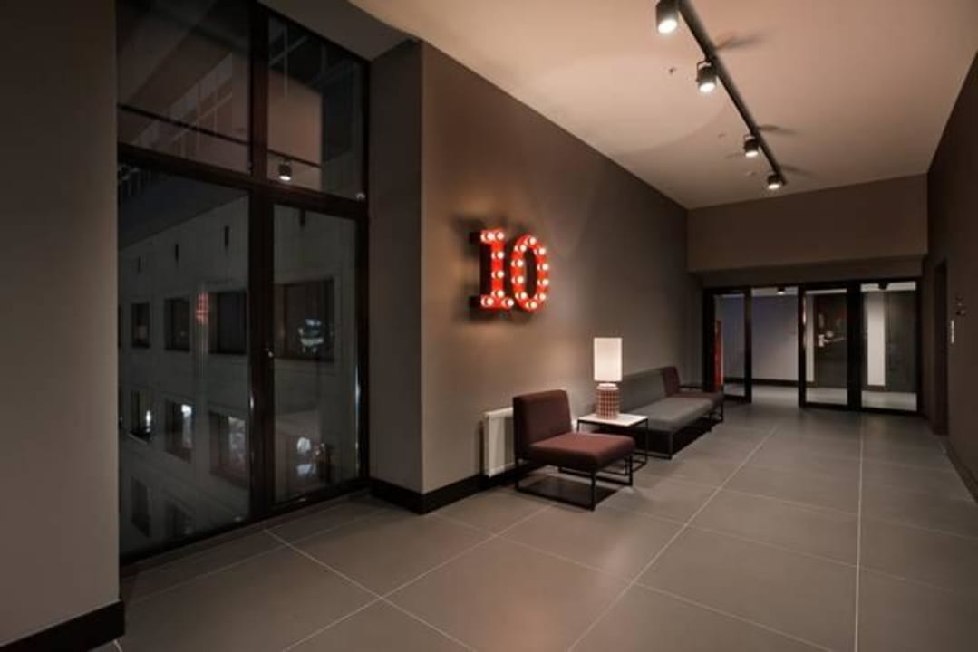 Лифтовая зона  AZIMUT Hotel Voronezh