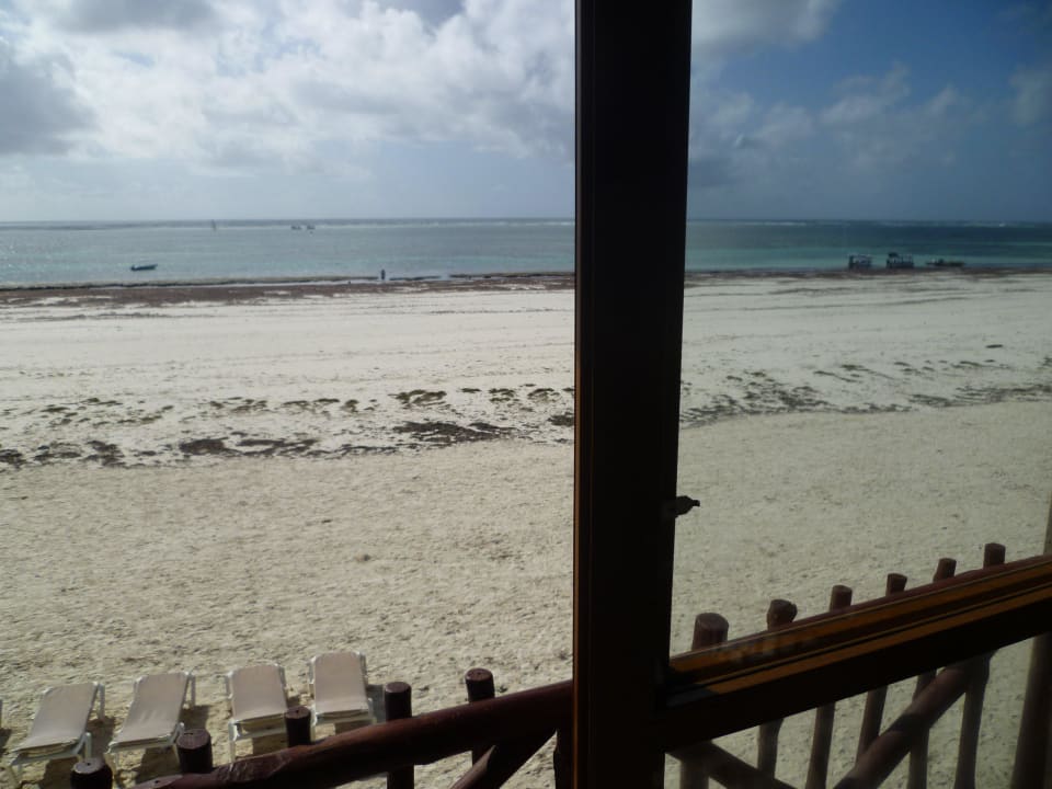 Beim Frühstück im Maridadi Baobab Beach Resort & Spa