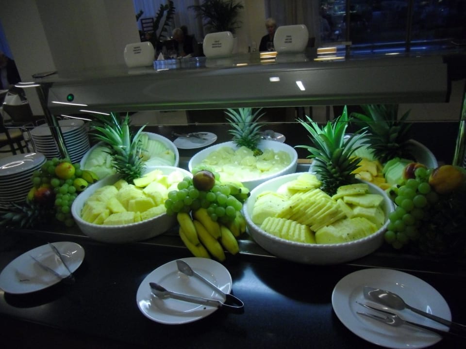 Wunderbares Obstbüffet Valamar Parentino Hotel