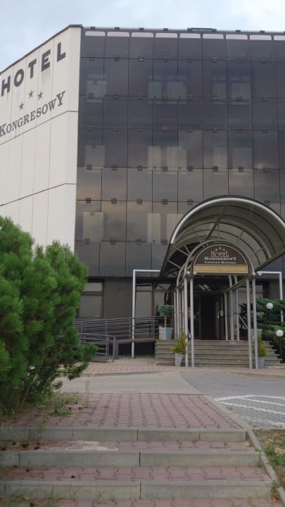 Wejście do hotelu Hotel Kongresowy