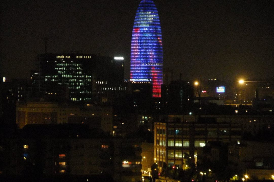 Nachts auf dem Dach Hotel Barcelona Condal Mar Affiliated by Meliá