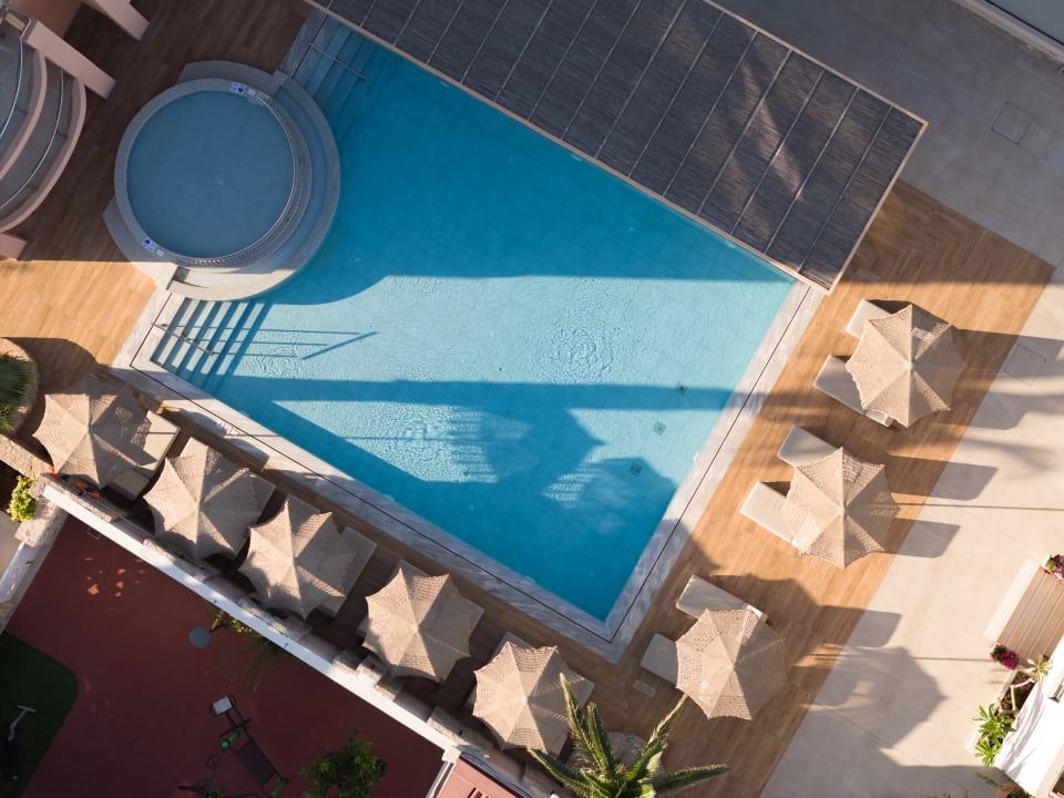 Pool High Beach Resort