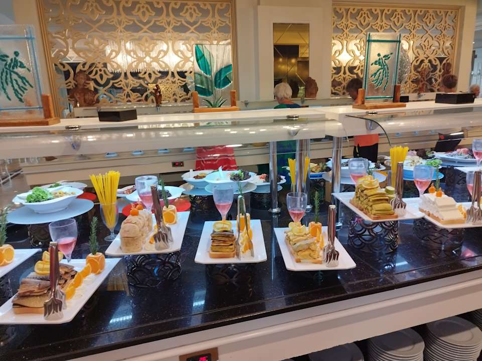 Gastro Side Royal Palace Hotel & Spa