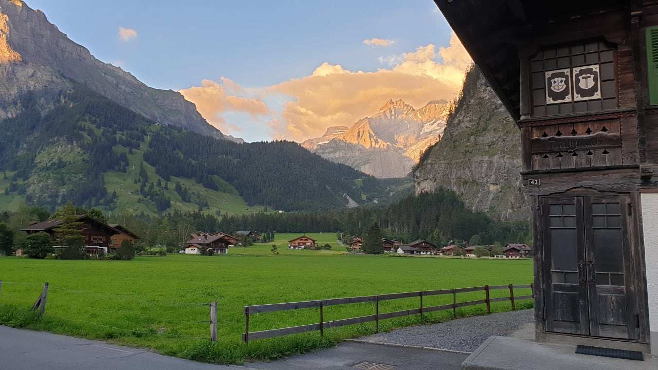 Ausblick Waldhotel Doldenhorn & Landgasthof Ruedihus