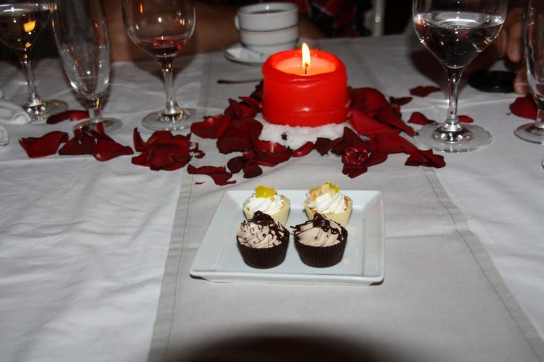 Pralinen beim romantischen Dinner Bull Costa Canaria & Spa - Adults only