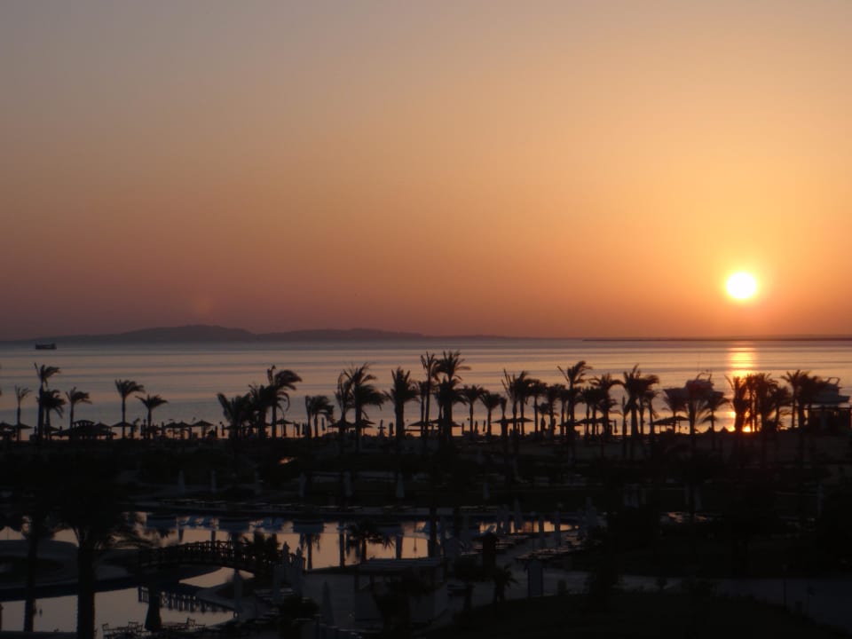 View at sunset Steigenberger ALDAU Beach Hotel