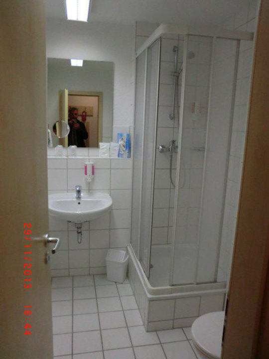 Schönes kleines funktionelles Bad Rosen Hotel