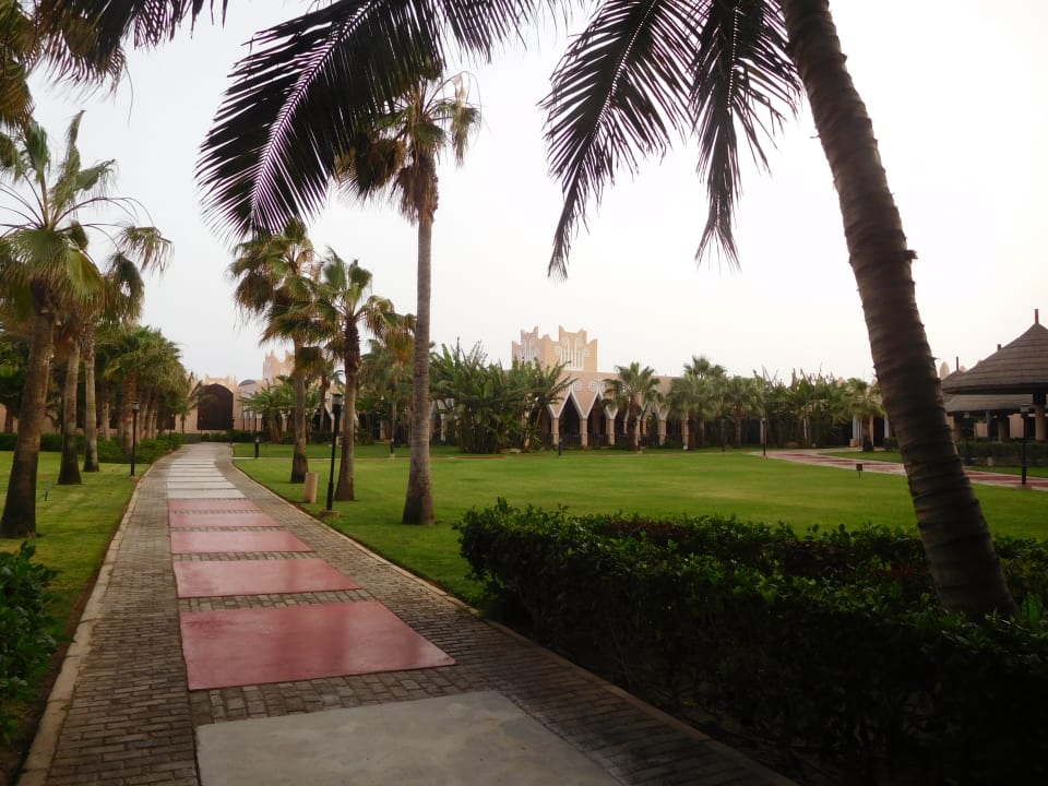 Weg zum Restaurant Hotel Riu Funana