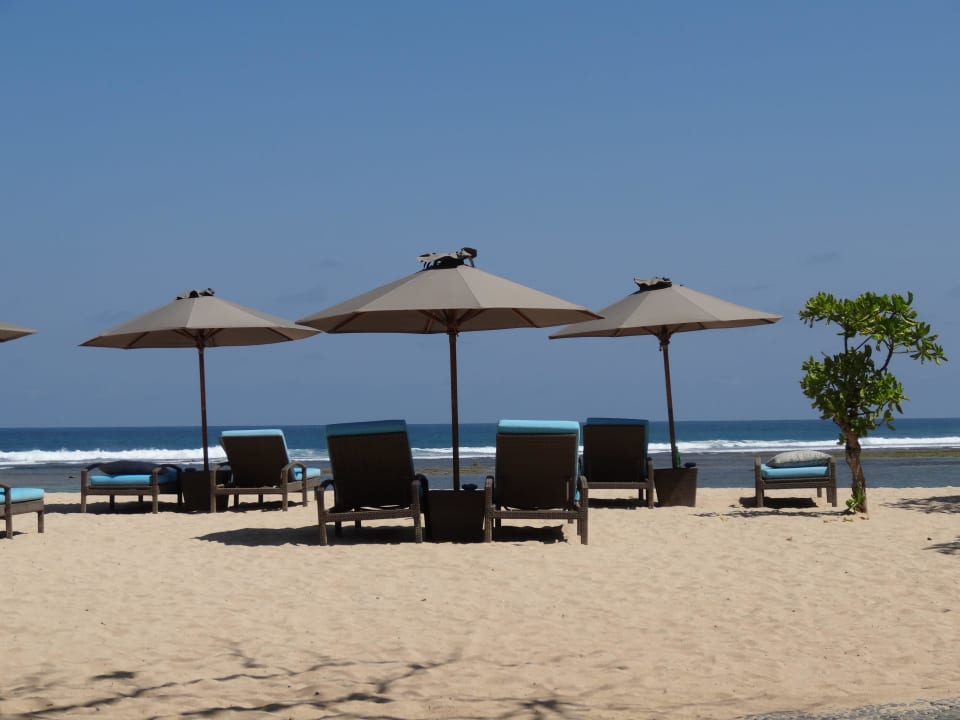 Ausblick auf den Hoteleigenen Strand Courtyard by Marriott Bali Nusa Dua