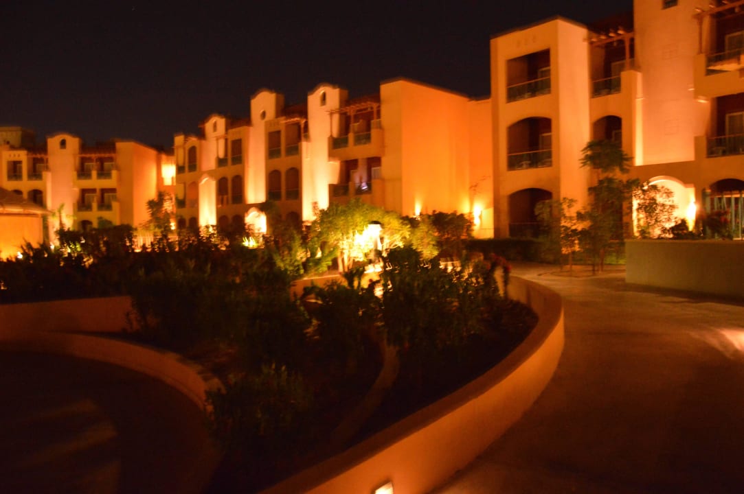Außenansicht bei Nacht Lemon & Soul Makadi Garden