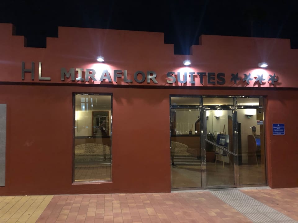 Außenansicht HL Miraflor Suites Hotel