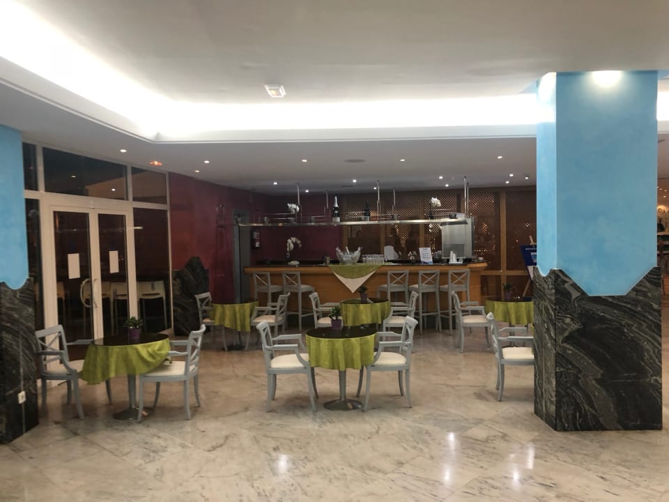 Gastro HL Miraflor Suites Hotel