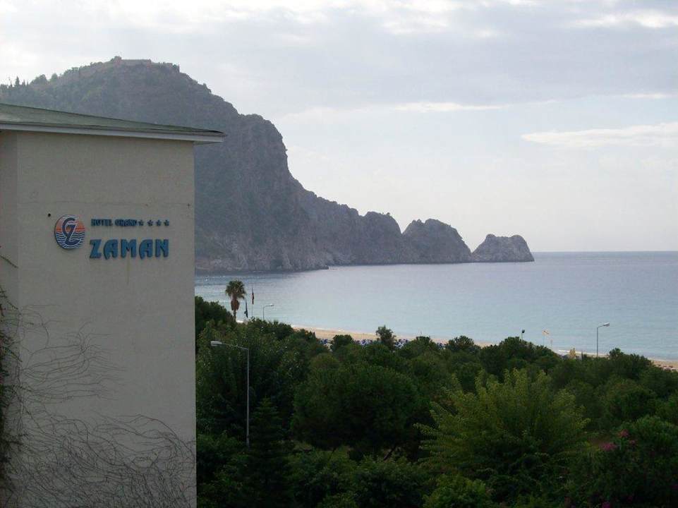 Blick auf die Burg Hotel Grand Okan