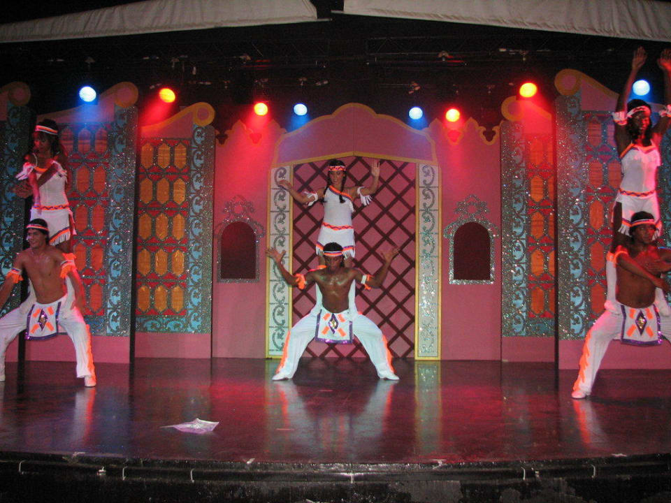Show TUI MAGIC LIFE Africana