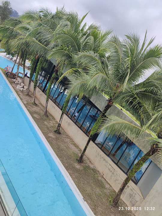 Pool La Vela Khao Lak