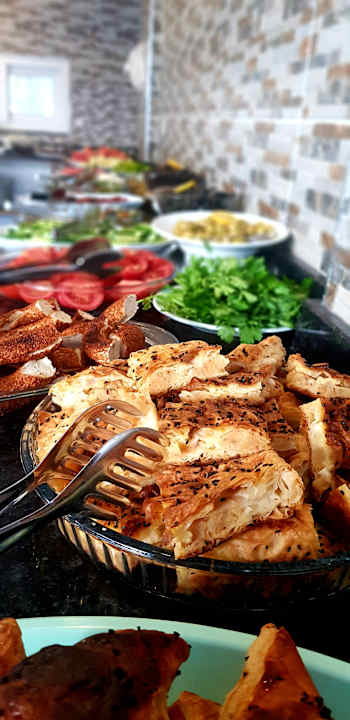 Gastro Lavin Garden Hotel