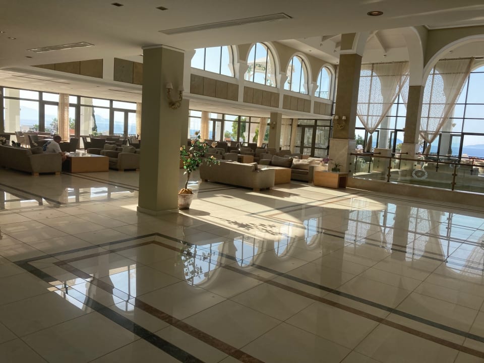 Lobby Porto Bello Royal