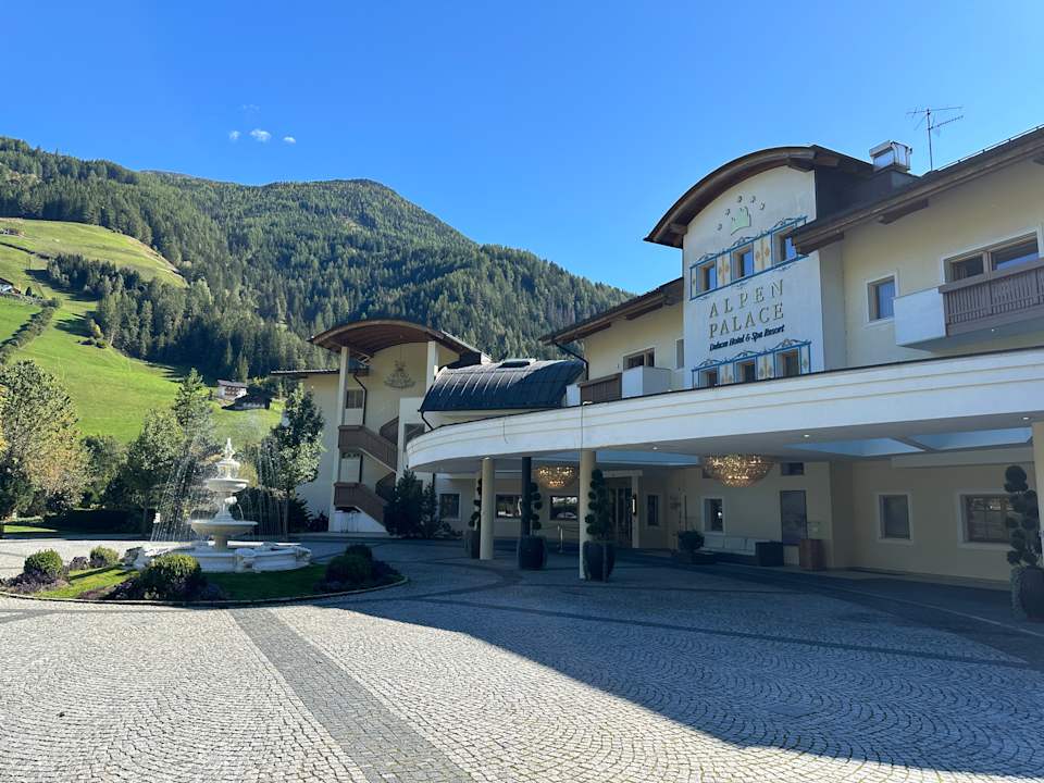 Außenansicht Alpenpalace Luxury Hideaway & Spa Retreat