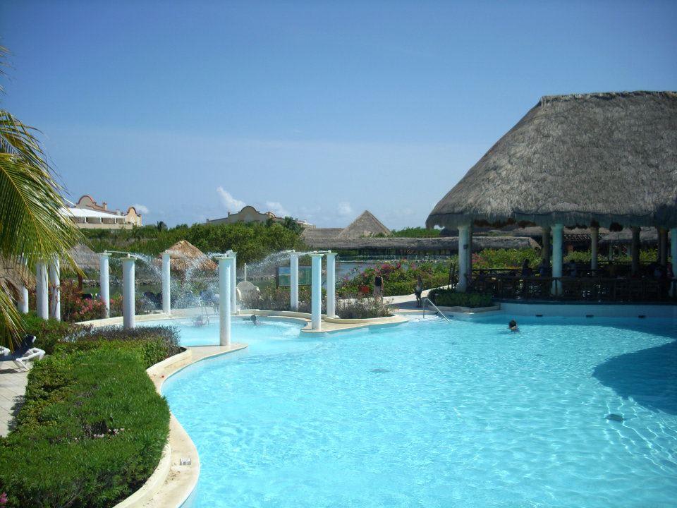 Mexico 2011 Grand Palladium Kantenah Resort & Spa