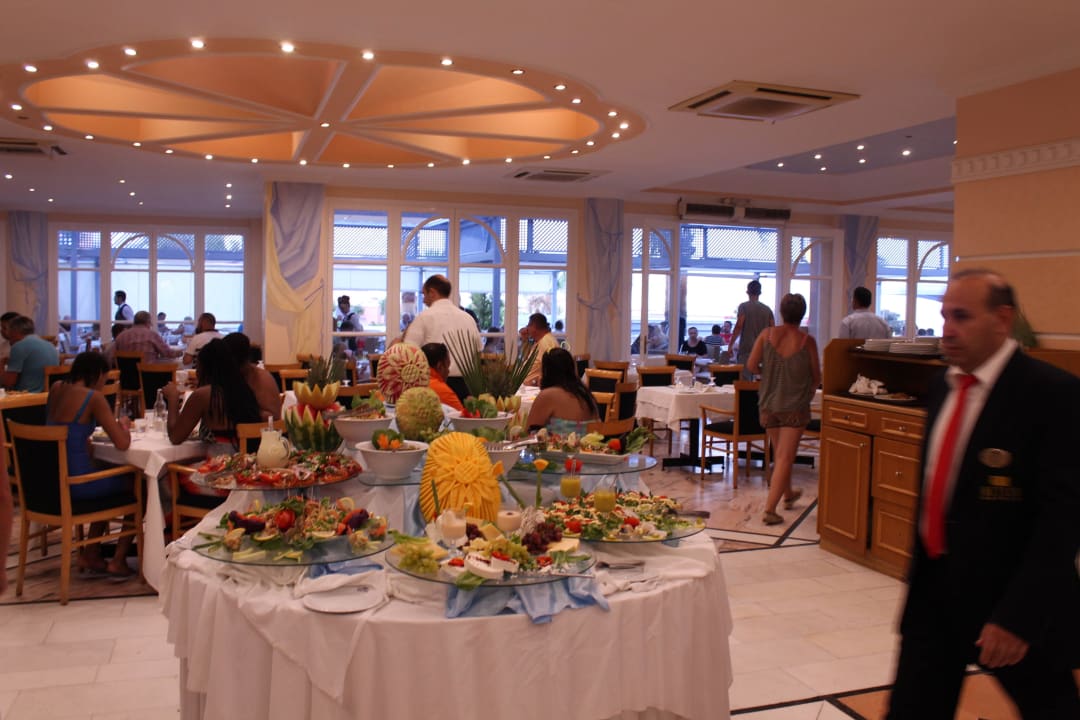 Reichhaltiges Büffet Mitsis Rodos Village