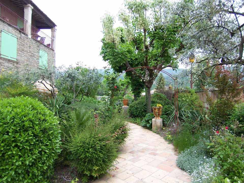 Garten Hotel La Bonne Etape