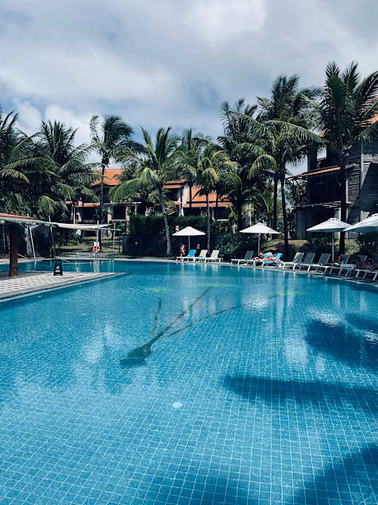 Außenansicht Crystals Beach Resort Belle Mare, a member of Radisson Individuals