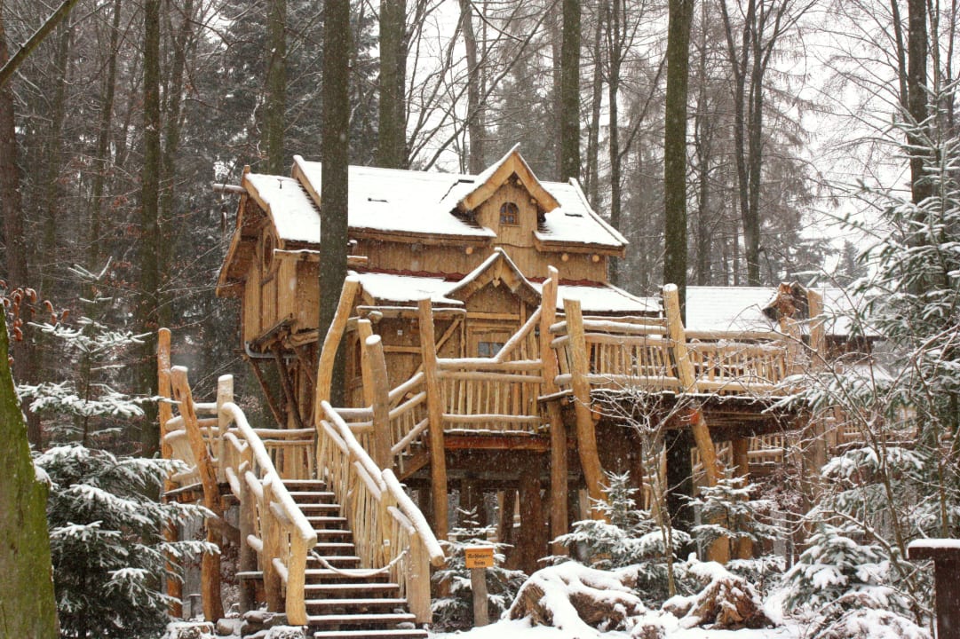 Außenansicht Natur-Resort Tripsdrill