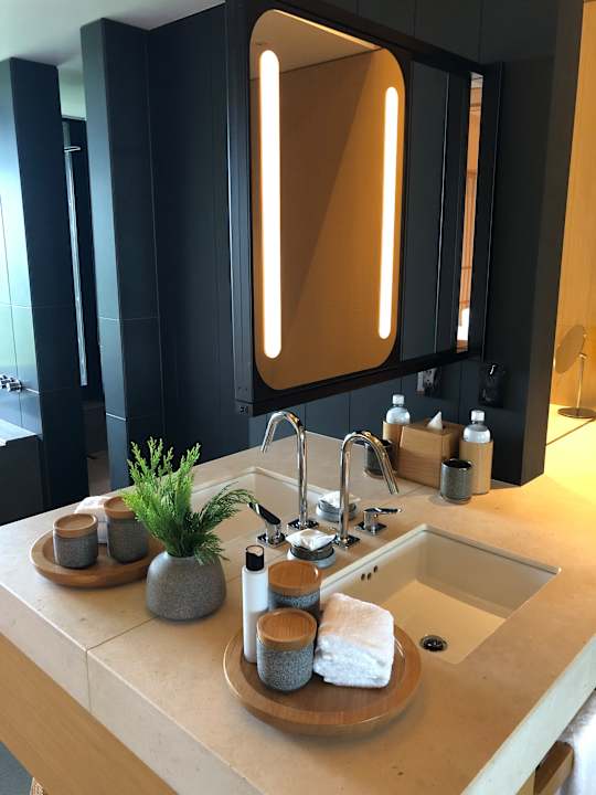 Zimmer Amanemu