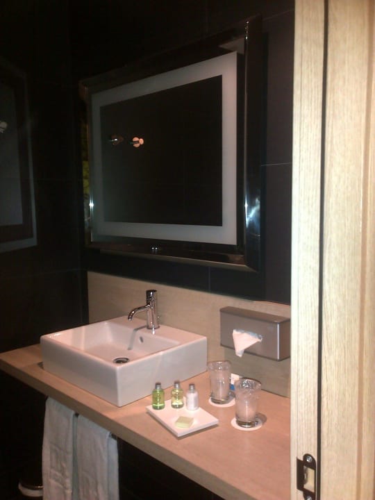 Lavabo NH Madrid Príncipe de Vergara