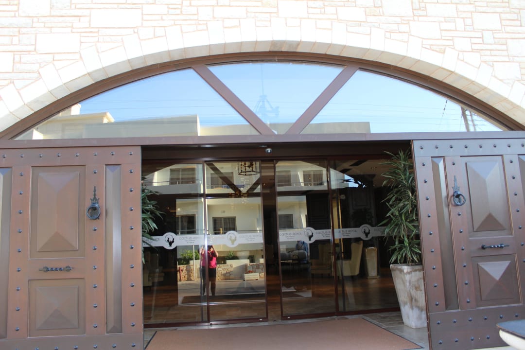 Eingang Cactus Royal