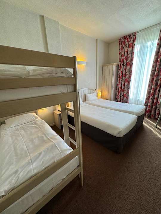 Zimmer Campanile Val de France